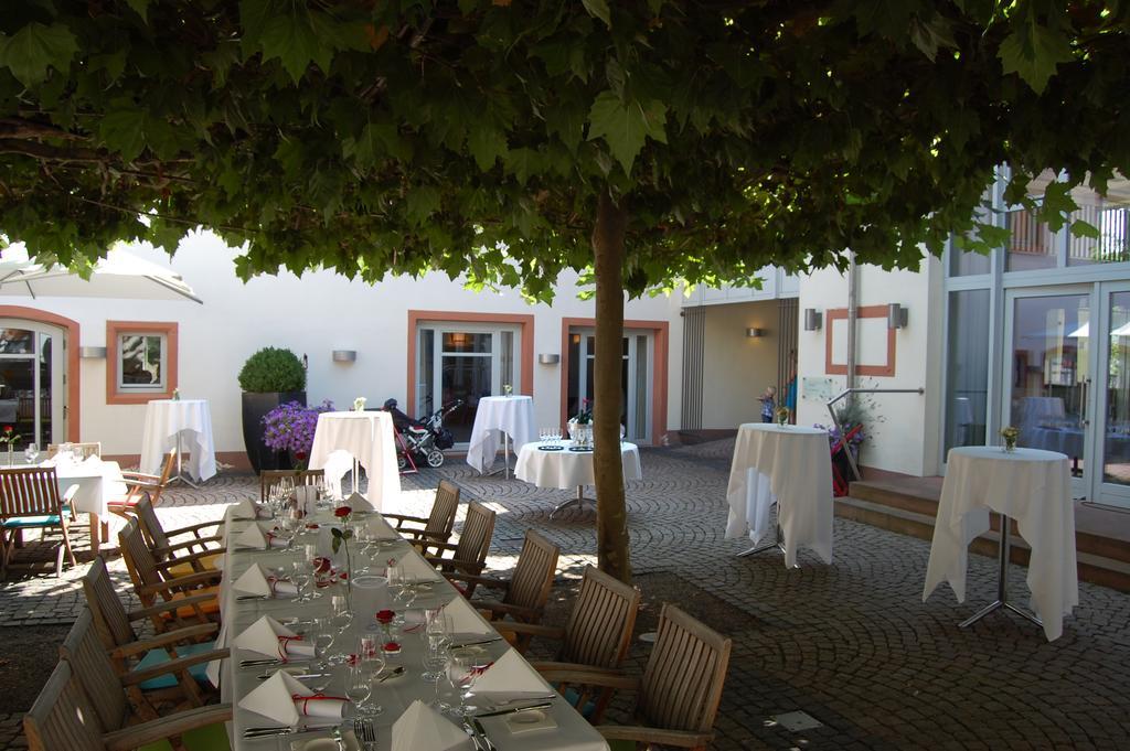 Landhotel Zum Schwanen Mit Restaurant Mona Liza Osthofen Dış mekan fotoğraf